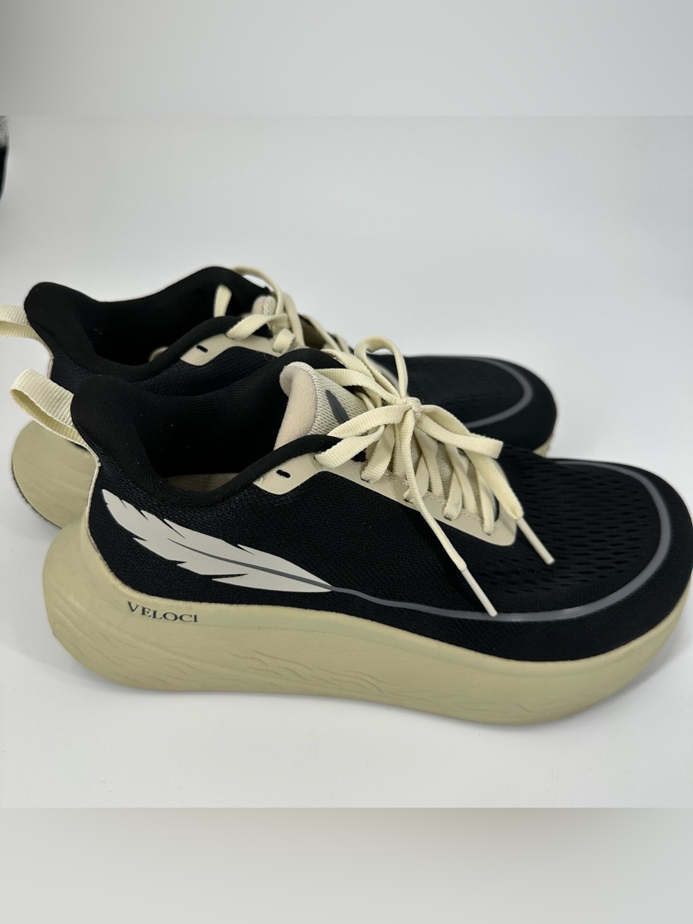 Veloci Ascent Womens 6 Running Shoes Sneakers Black Cream Training Athletic